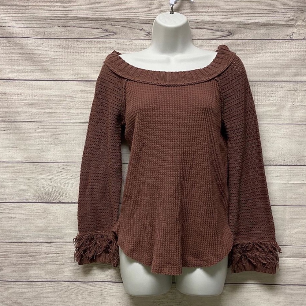 Long sleeve top with fringe detail